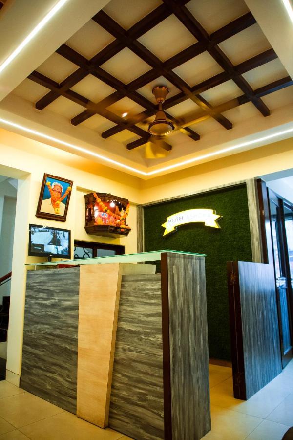 Hotel Ashoka Mire Ngoại thất bức ảnh