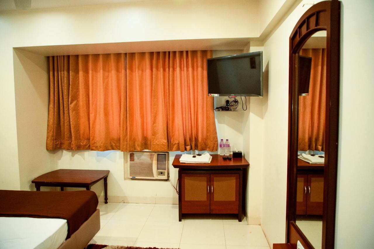 Hotel Ashoka Mire Ngoại thất bức ảnh